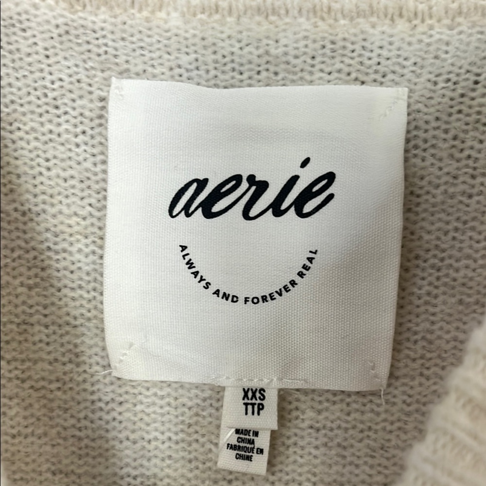 Aerie Cream and Black Crew Neck Sweater with Star Motif - Picture 3 of 4